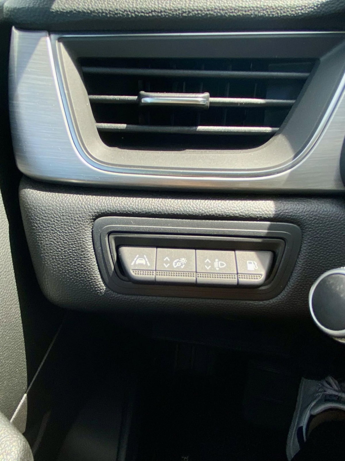 Renault Captur Plug-in Hybrid E-Tech 160 CV Intens (15)