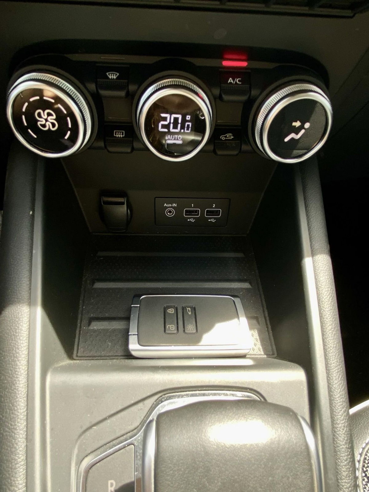 Renault Captur Plug-in Hybrid E-Tech 160 CV Intens (19)