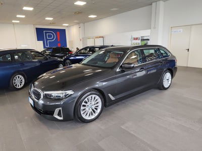 BMW Serie 5 Touring 520d 48V xDrive  Luxury usata