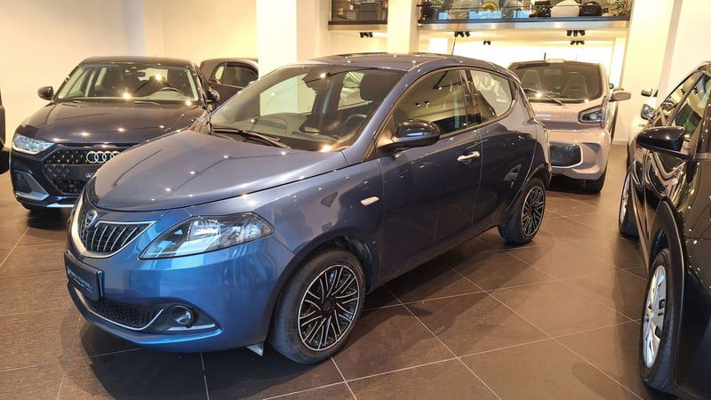 Lancia Ypsilon 1.0 FireFly 5 porte S&S Hybrid Gold Plus