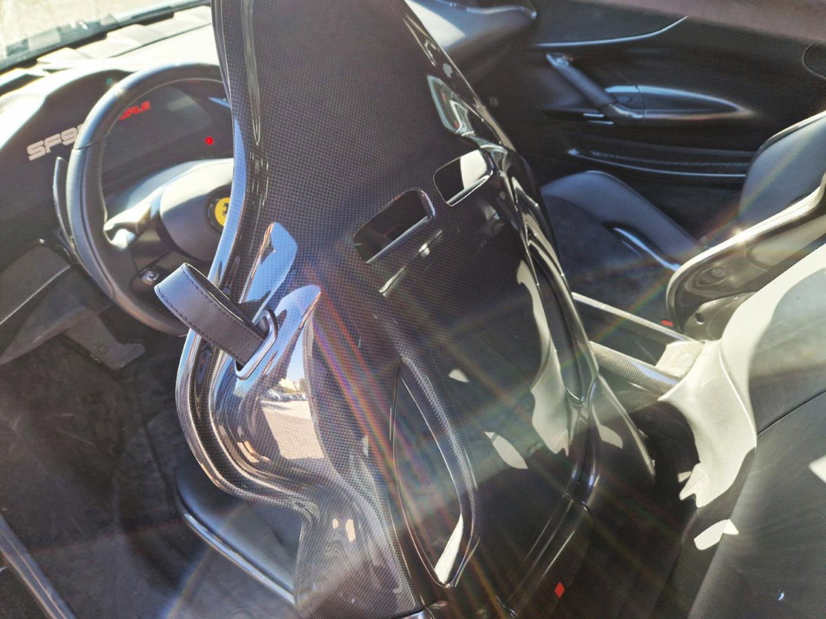 Ferrari SF90 Coupé SF90 Stradale (12)
