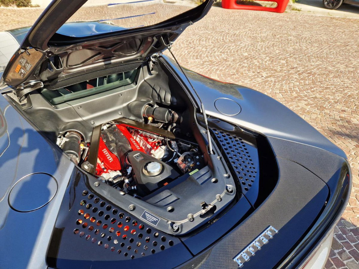 Ferrari SF90 Coupé SF90 Stradale (14)