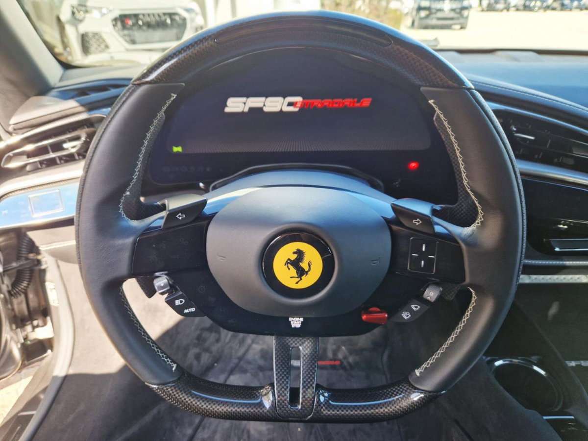 Ferrari SF90 Coupé SF90 Stradale (15)