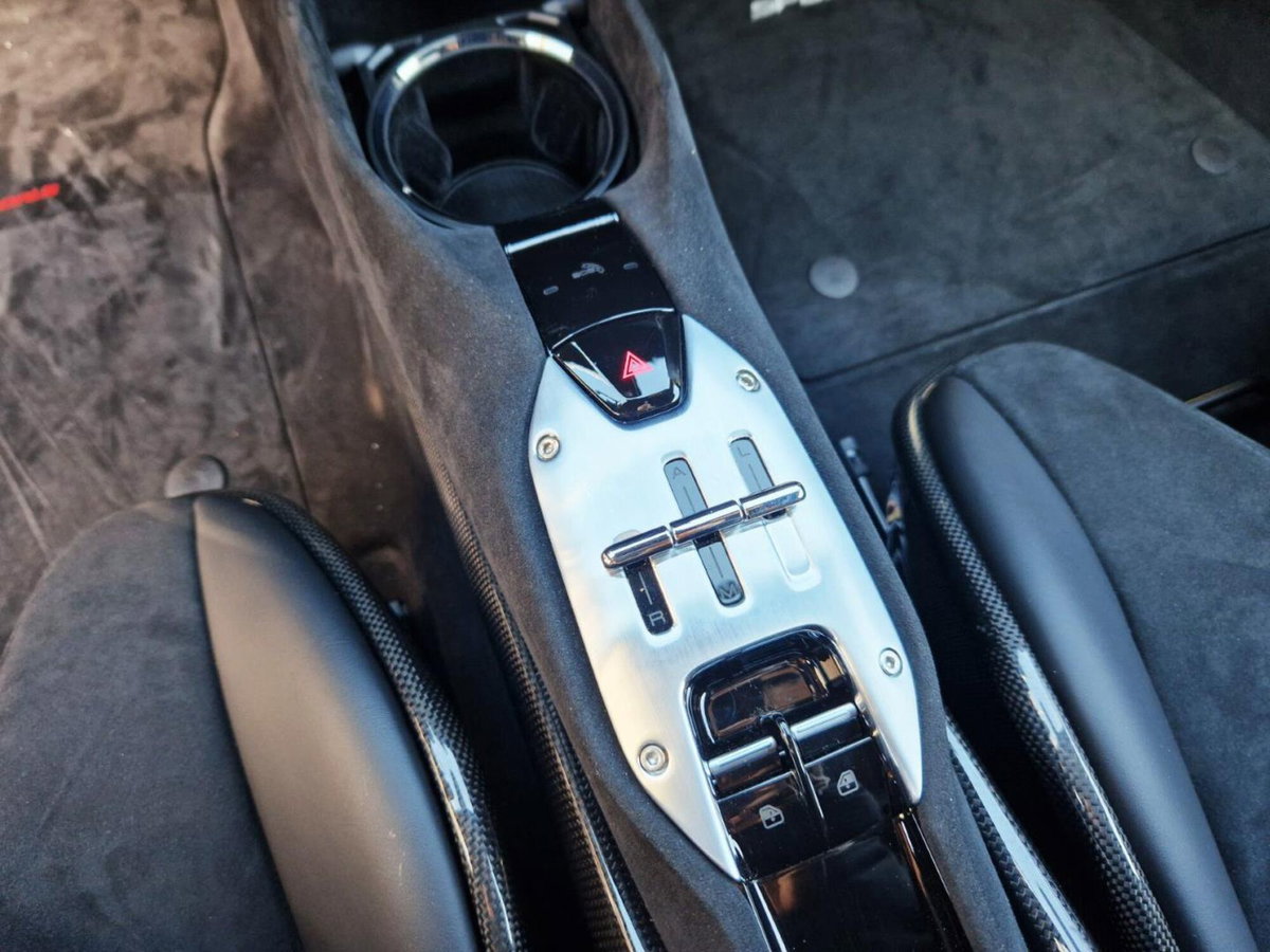 Ferrari SF90 Coupé SF90 Stradale (17)