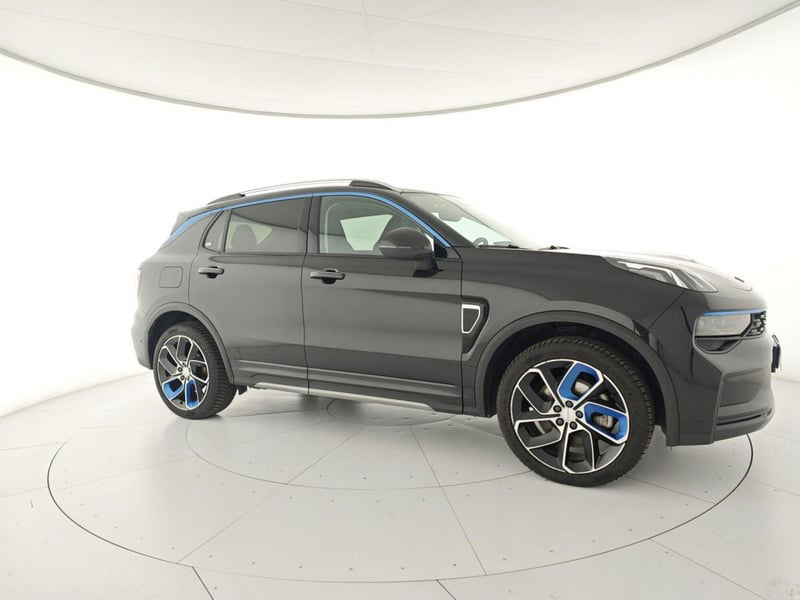Lynk & Co 01 01 1.5 td phev