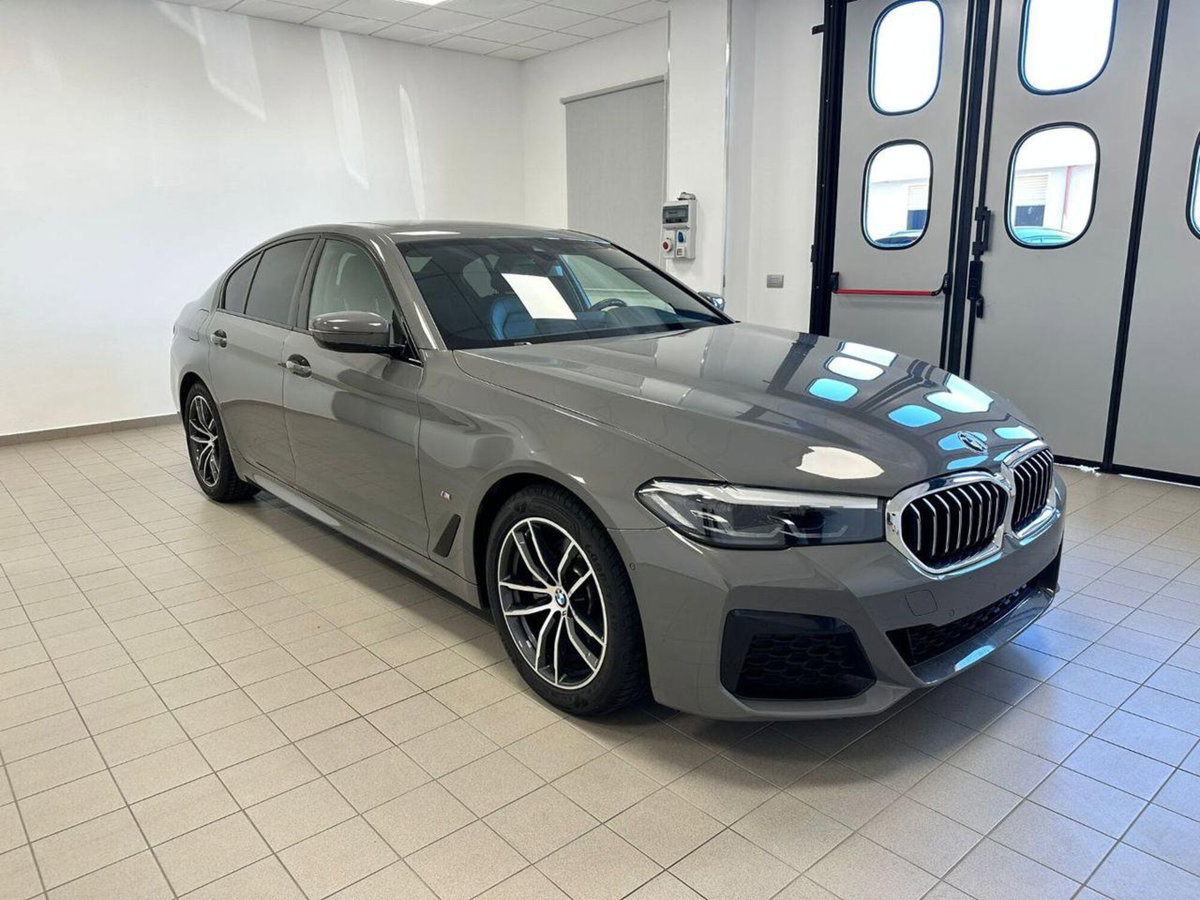 BMW Serie 5 520d 48V xDrive Msport (3)