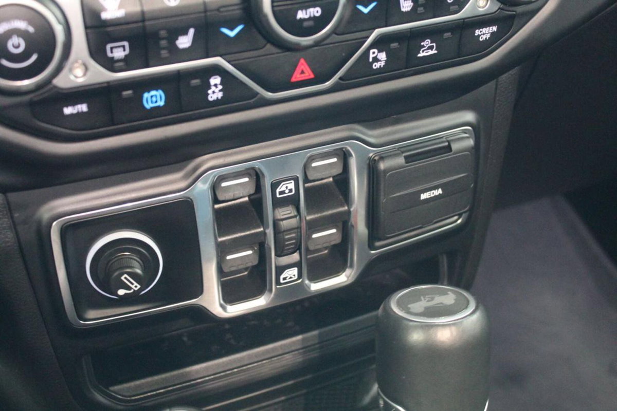 Jeep Wrangler Unlimited 2.0 atx phev Sahara 4xe auto (14)