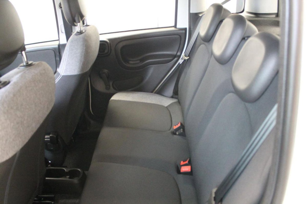 Fiat Panda 1.0 FireFly S&S Hybrid City Cross (10)