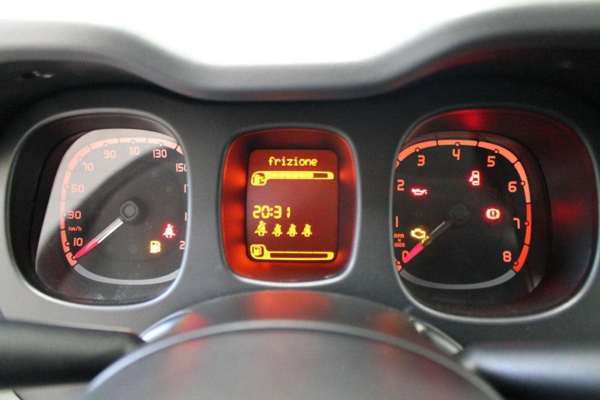 Fiat Panda 1.0 FireFly S&S Hybrid City Cross (11)
