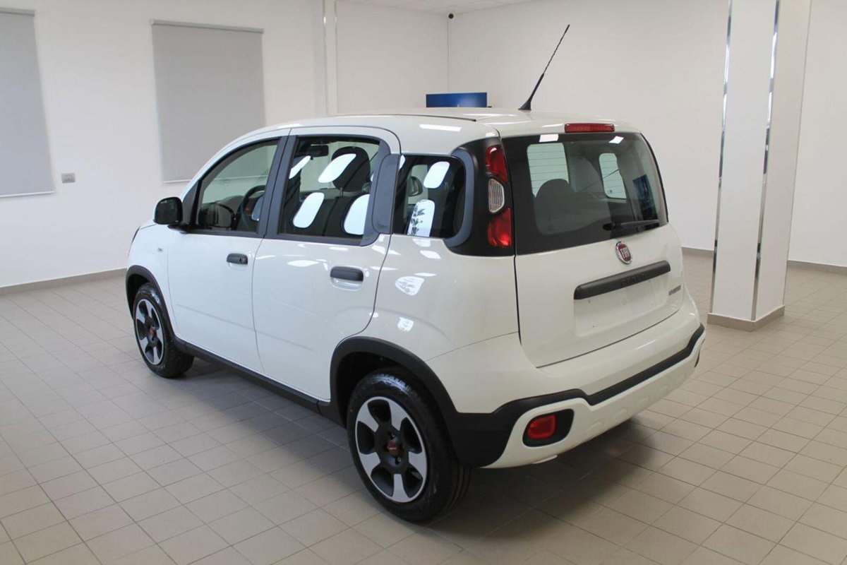 Fiat Panda 1.0 FireFly S&S Hybrid City Cross (6)