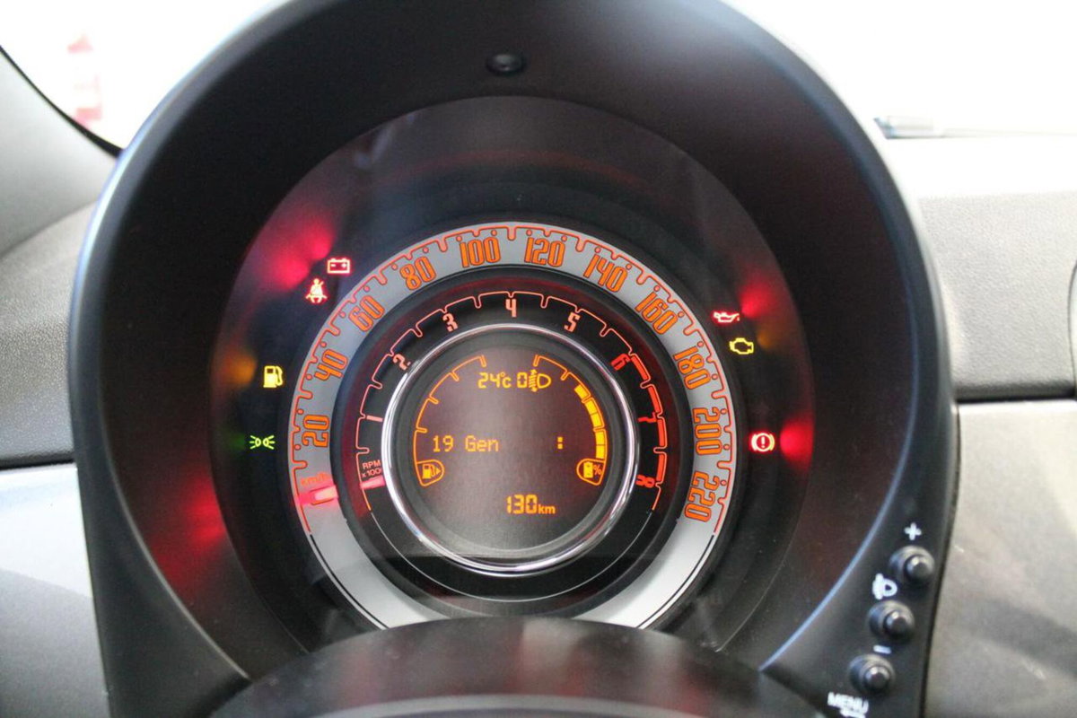 Fiat 500 1.0 Hybrid Club (10)