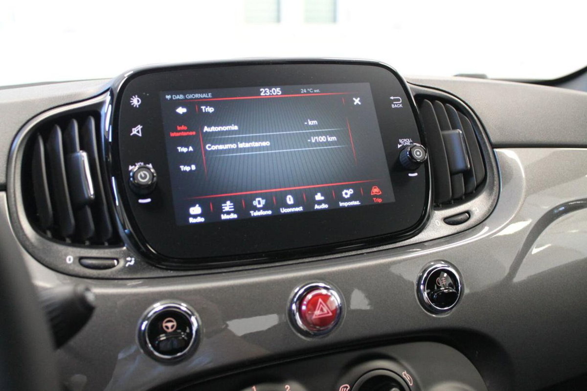 Fiat 500 1.0 Hybrid Club (19)