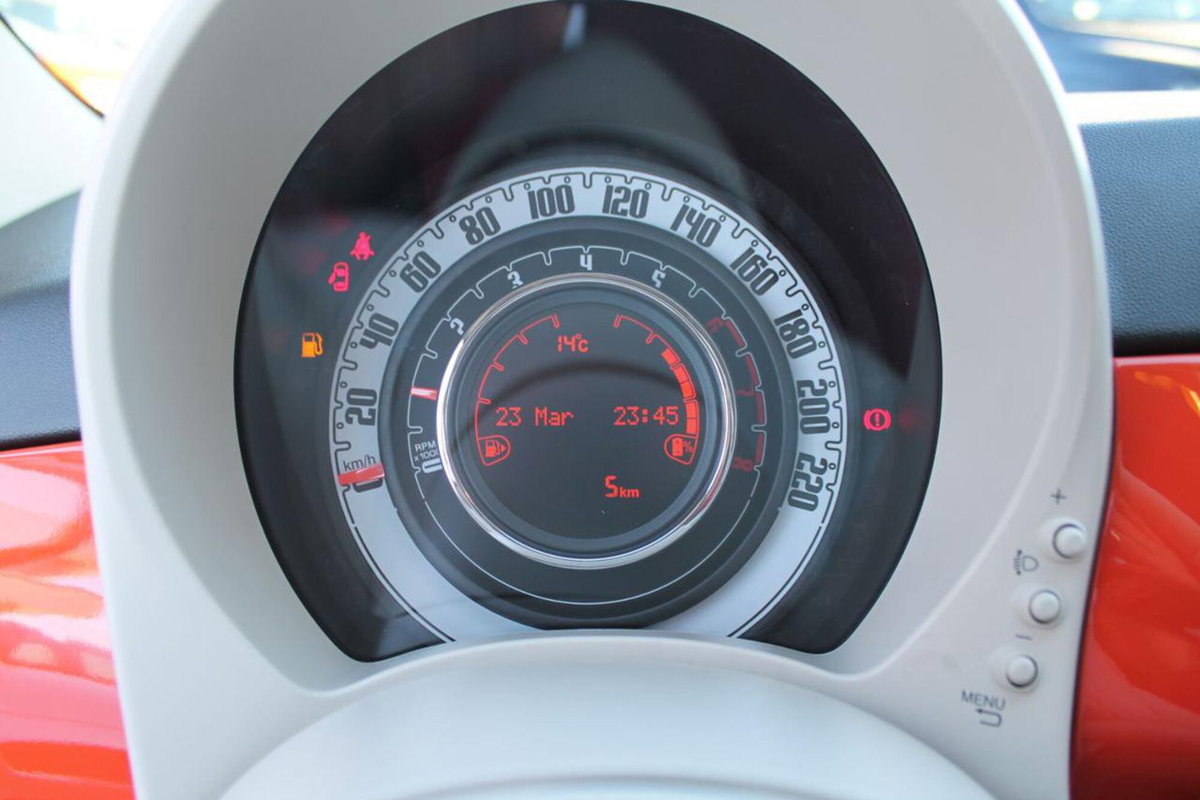 Fiat 500 1.0 Hybrid Club (10)