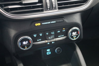 Ford Kuga 2.0 EcoBlue Hybrid 150 CV 2WD Titanium X (16)