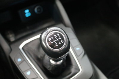 Ford Kuga 2.0 EcoBlue Hybrid 150 CV 2WD Titanium X (17)