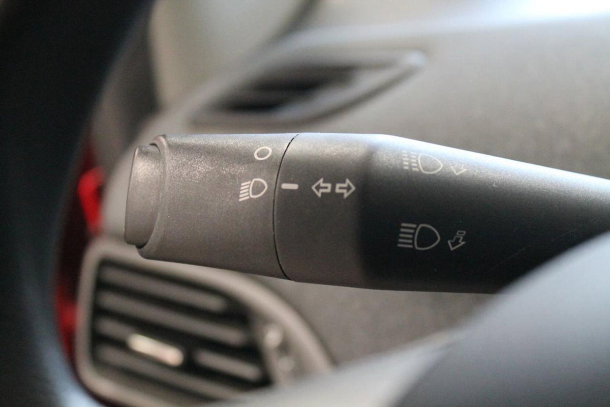 Lancia Ypsilon 1.0 FireFly 5 porte S&S Hybrid Ecochic Silver (18)