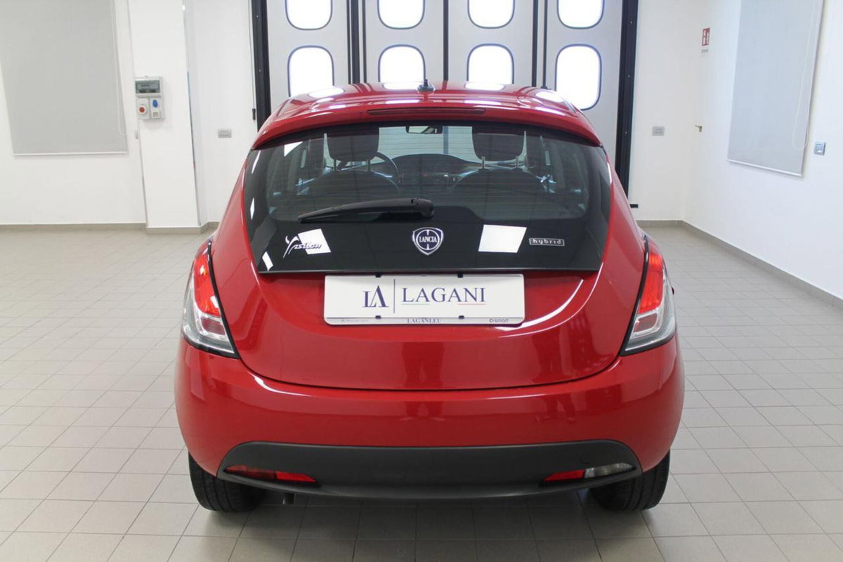 Lancia Ypsilon 1.0 FireFly 5 porte S&S Hybrid Ecochic Silver (5)
