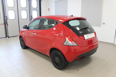 Lancia Ypsilon 1.0 FireFly 5 porte S&S Hybrid Ecochic Silver (6)