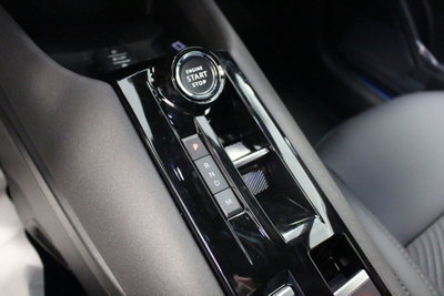 Alfa Romeo Junior 1.2 ibrida Speciale 145cv edct6 (15)