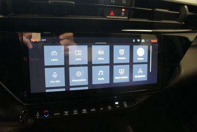 Alfa Romeo Junior 1.2 ibrida Speciale 145cv edct6 (17)