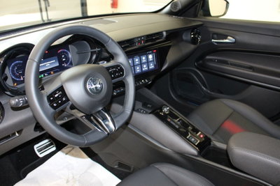 Alfa Romeo Junior 1.2 ibrida Speciale 145cv edct6 (7)