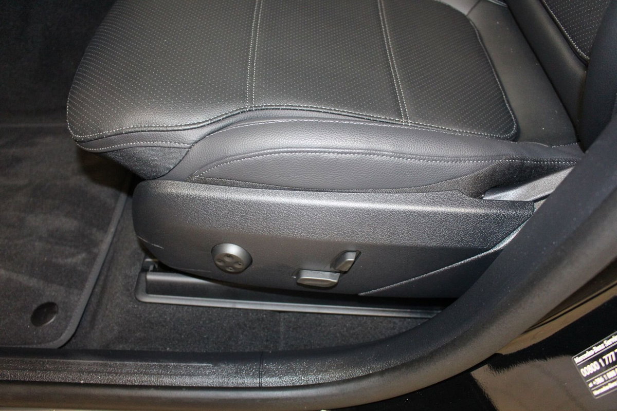 Mercedes-Benz GLC 220 d 4Matic Mild Hybrid AMG Advanced Plus (10)