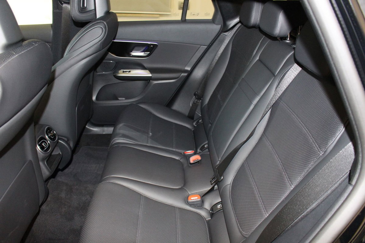 Mercedes-Benz GLC 220 d 4Matic Mild Hybrid AMG Advanced Plus (9)