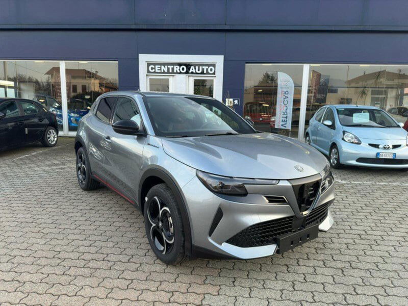 Alfa Romeo Junior 1.2 ibrida Speciale 145cv edct6