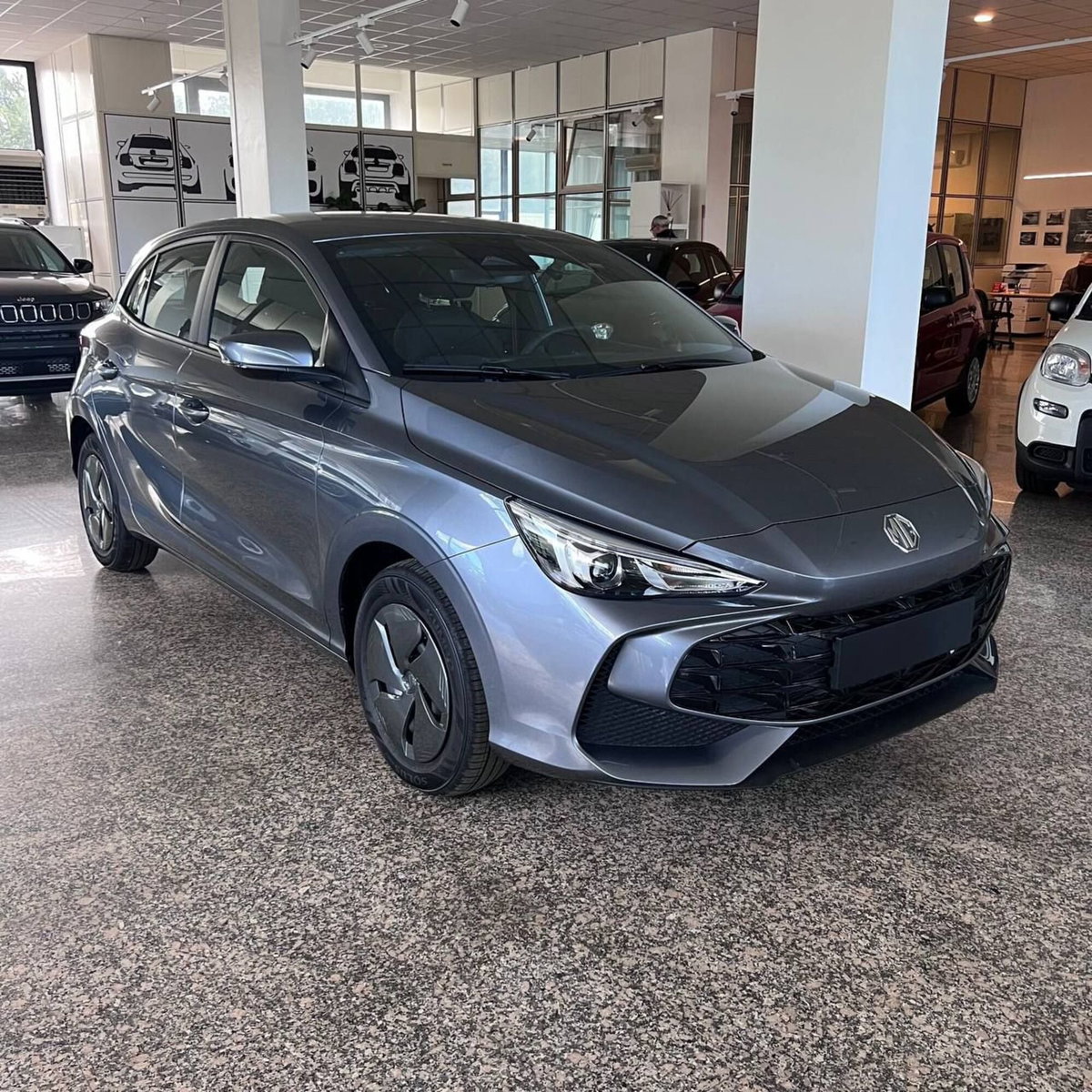 Mg MG3 1.5 hybrid+ Standard auto (2)