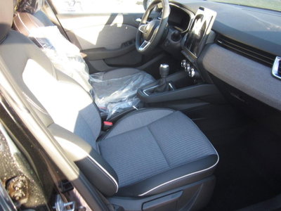 Renault Clio Full Hybrid E-Tech 145 CV 5 porte Techno (10)