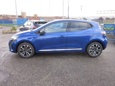Renault Clio Full Hybrid E-Tech 145 CV 5 porte Techno (2)