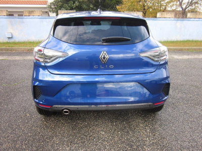 Renault Clio Full Hybrid E-Tech 145 CV 5 porte Techno (4)