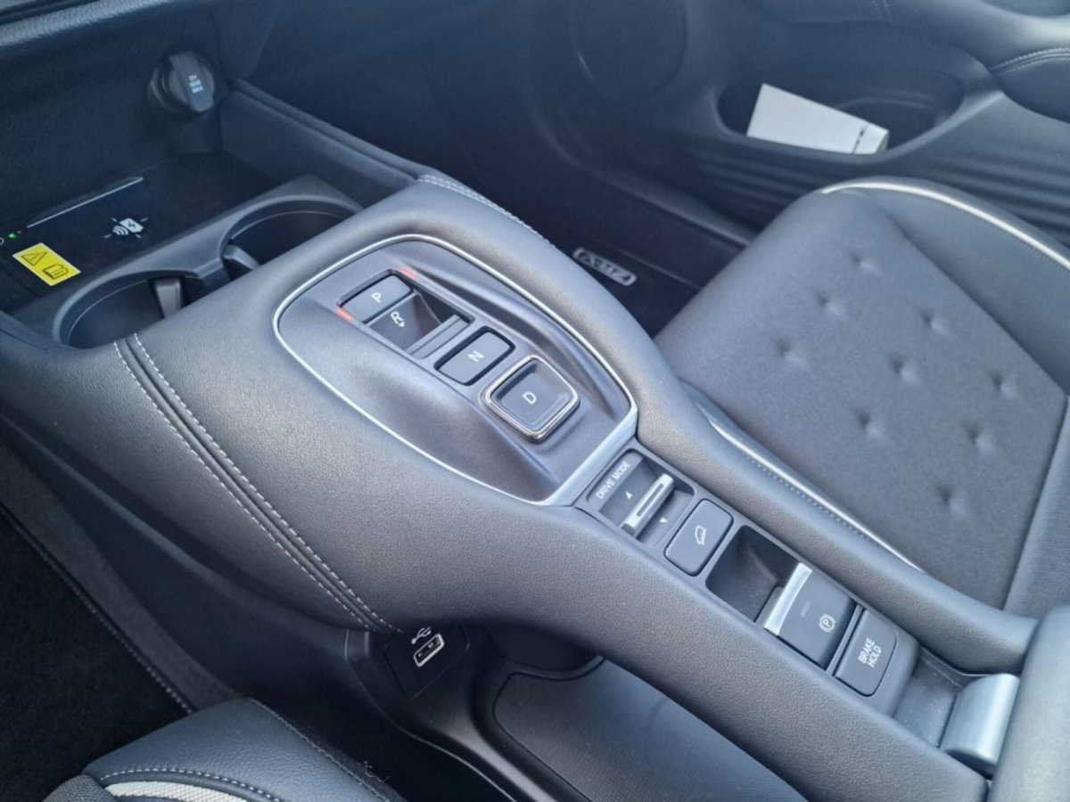 Honda ZR-V 2.0 hev Elegance (16)