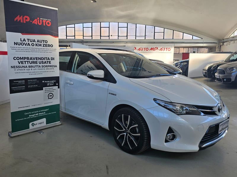 Toyota Auris 1.8 Hybrid Lounge