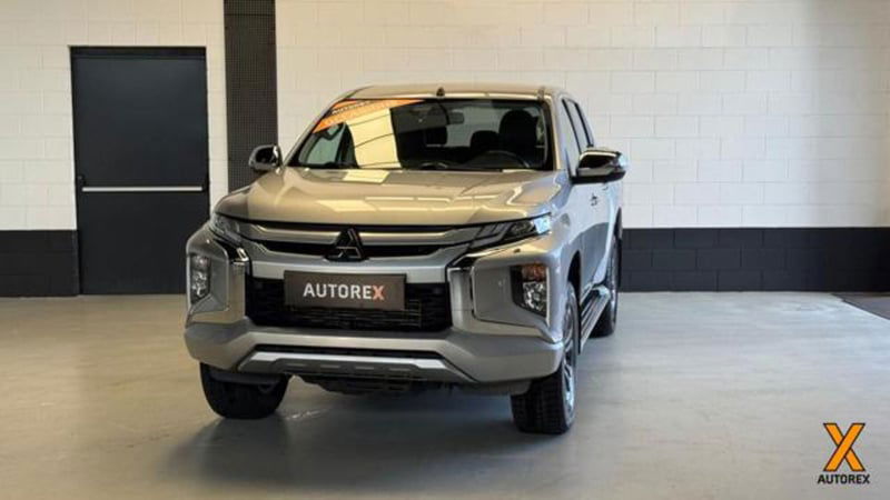 Mitsubishi L200 2.3 D Double Cab 4x4 Super Select Diamond aut.