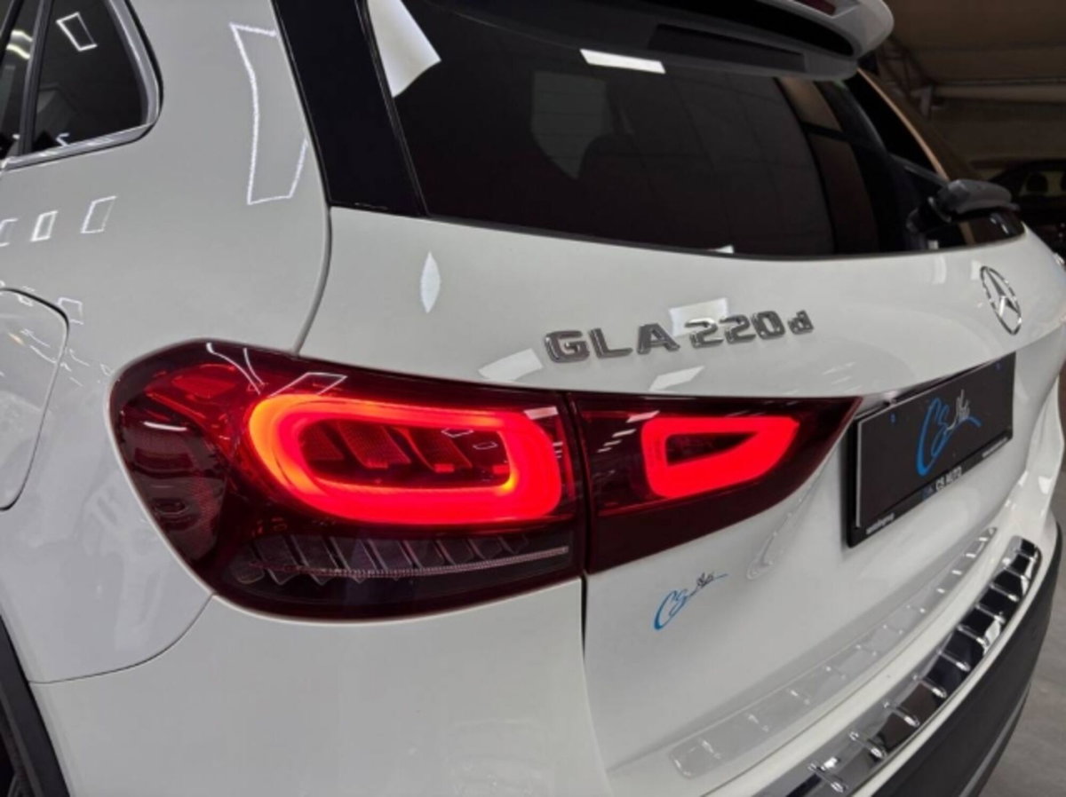 Mercedes-Benz GLA SUV 220 d Edition AMG Line 4matic auto (10)