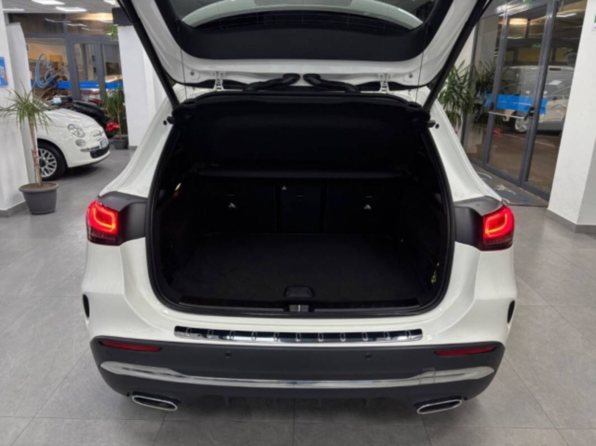 Mercedes-Benz GLA SUV 220 d Edition AMG Line 4matic auto (12)