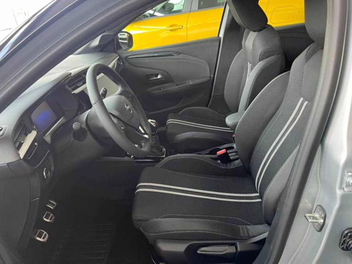 Opel Corsa 1.2 100 CV (8)