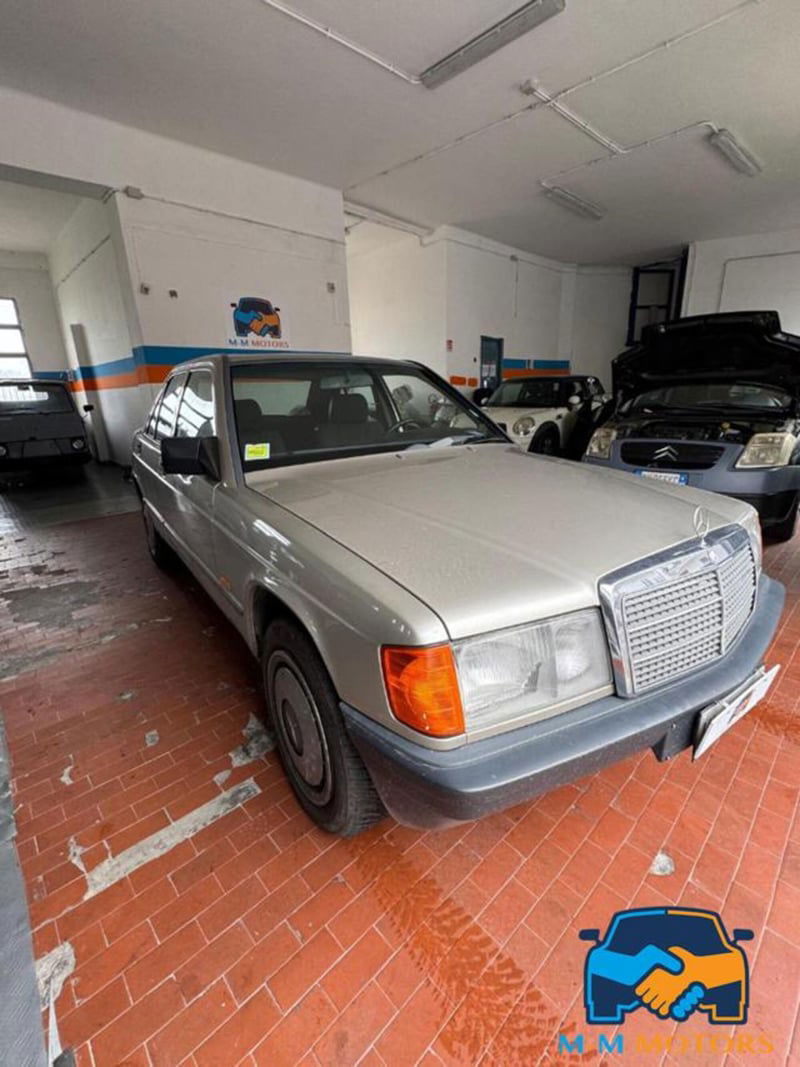 Mercedes-Benz 190 2.0 E cat