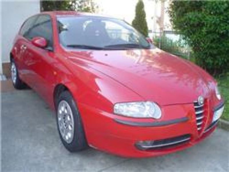 Alfa Romeo 147 1.6i 16V Twin Spark cat 3p. Connect