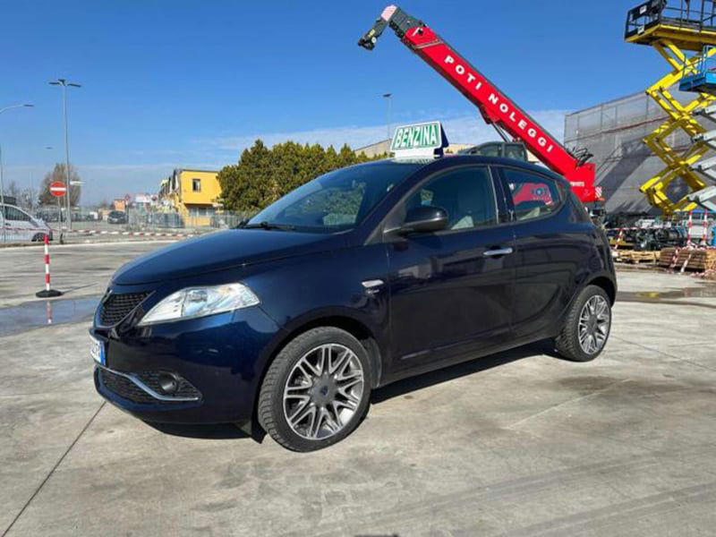 Lancia Ypsilon 1.2 69 CV 5 porte Gold