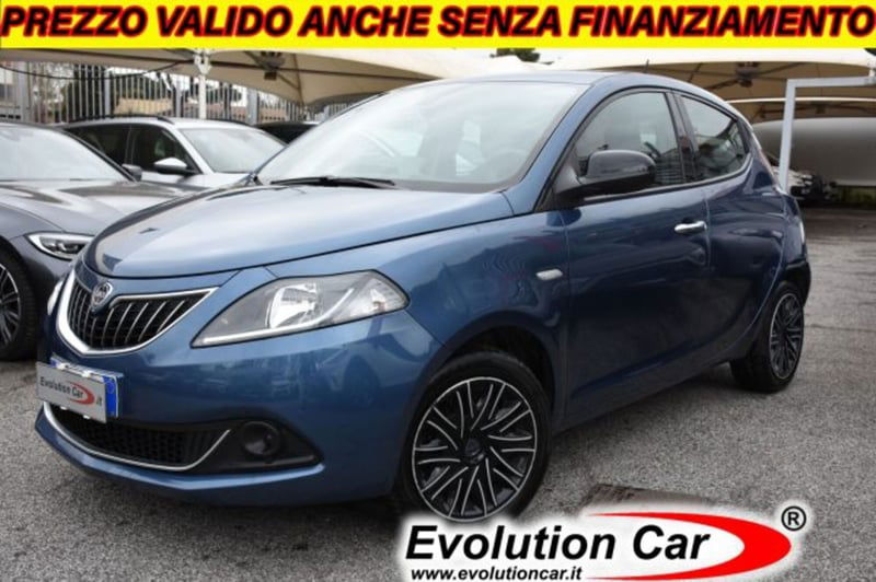 Lancia Ypsilon 1.0 FireFly 5 porte S&S Hybrid Silver Plus