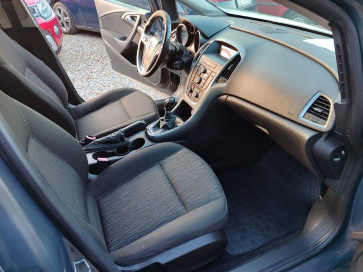 Opel Astra Station Wagon 1.7 CDTI 110CV Sports Cosmo (15)
