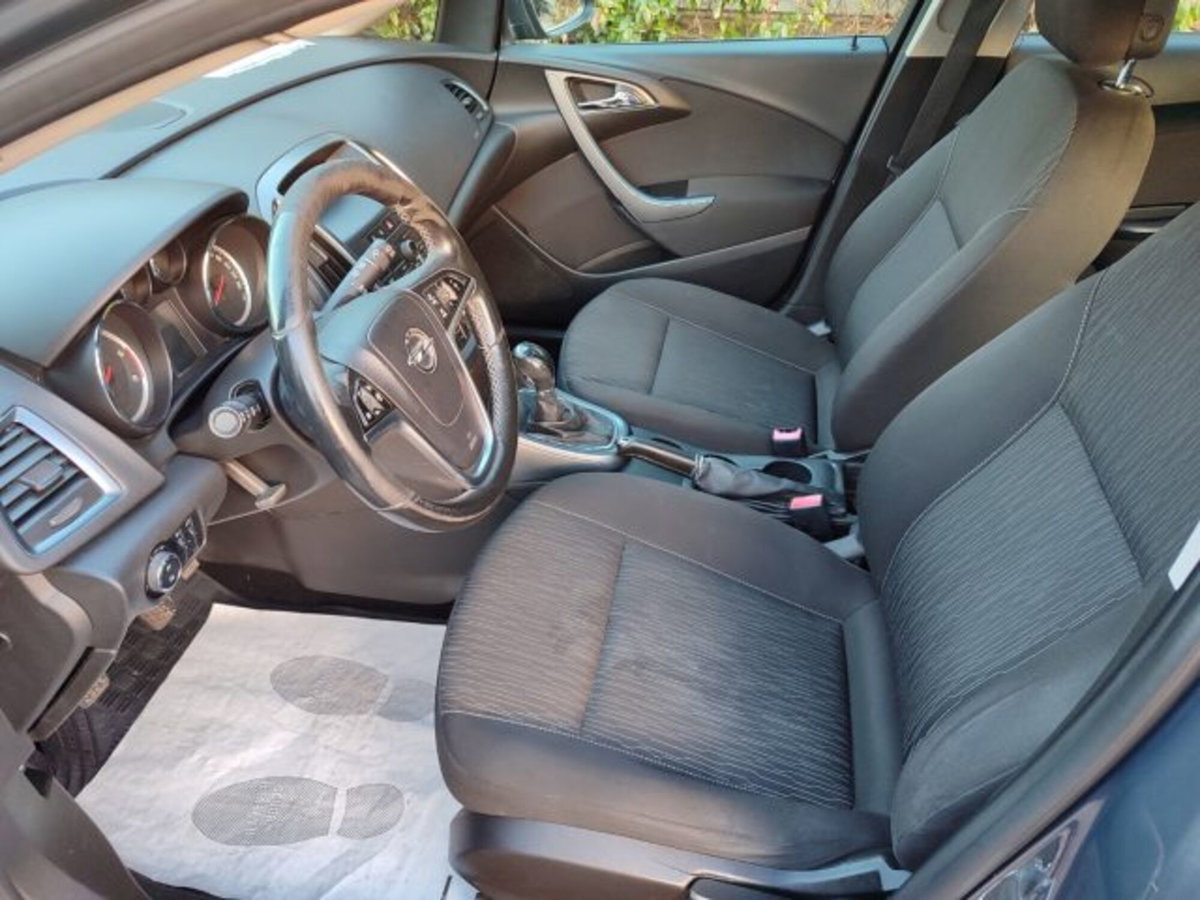 Opel Astra Station Wagon 1.7 CDTI 110CV Sports Cosmo (16)