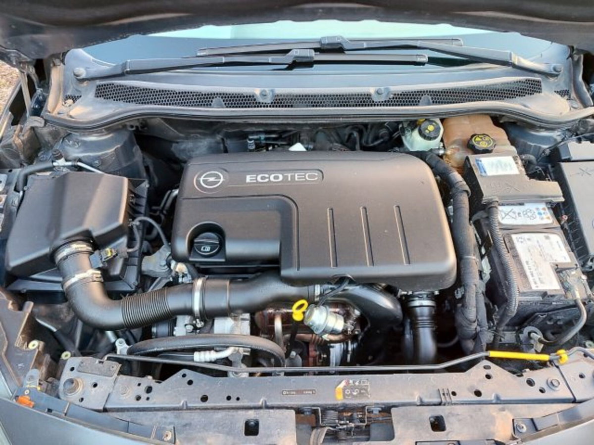 Opel Astra Station Wagon 1.7 CDTI 110CV Sports Cosmo (17)