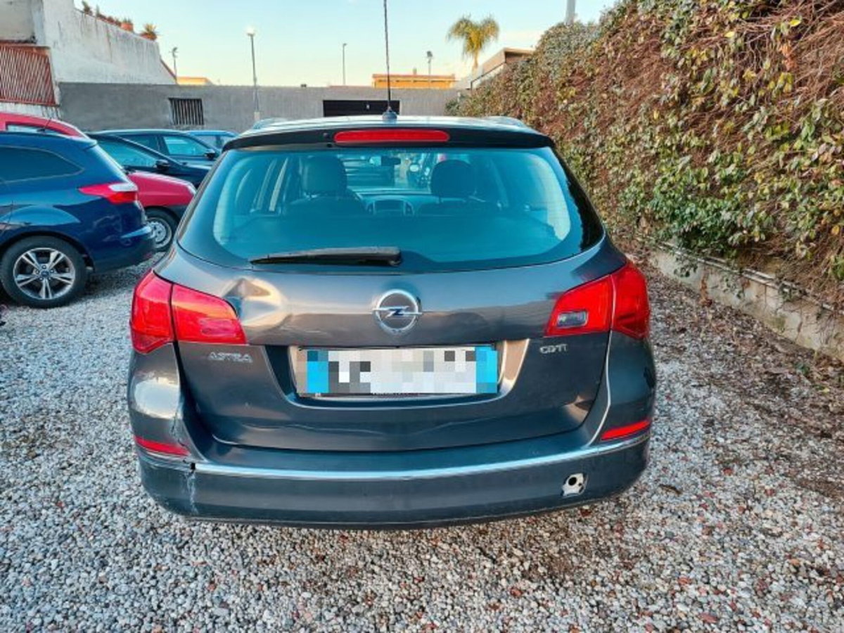 Opel Astra Station Wagon 1.7 CDTI 110CV Sports Cosmo (5)