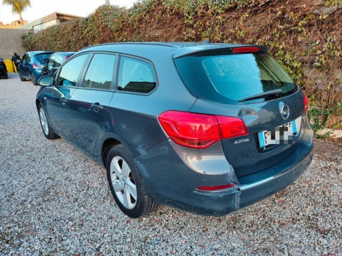 Opel Astra Station Wagon 1.7 CDTI 110CV Sports Cosmo (6)
