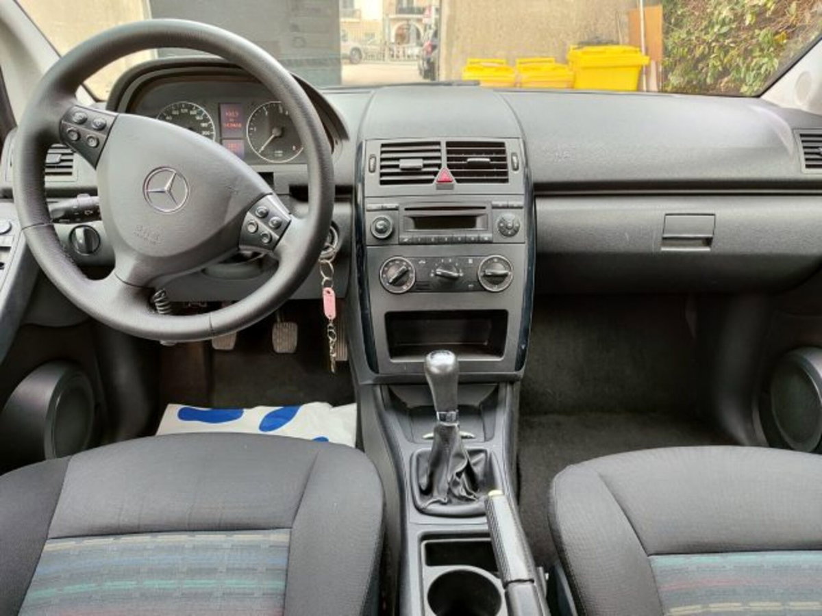 Mercedes-Benz Classe A 180 CDI Classic (10)