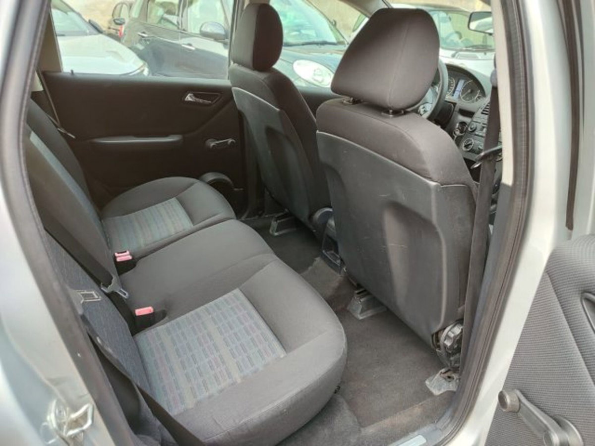 Mercedes-Benz Classe A 180 CDI Classic (13)