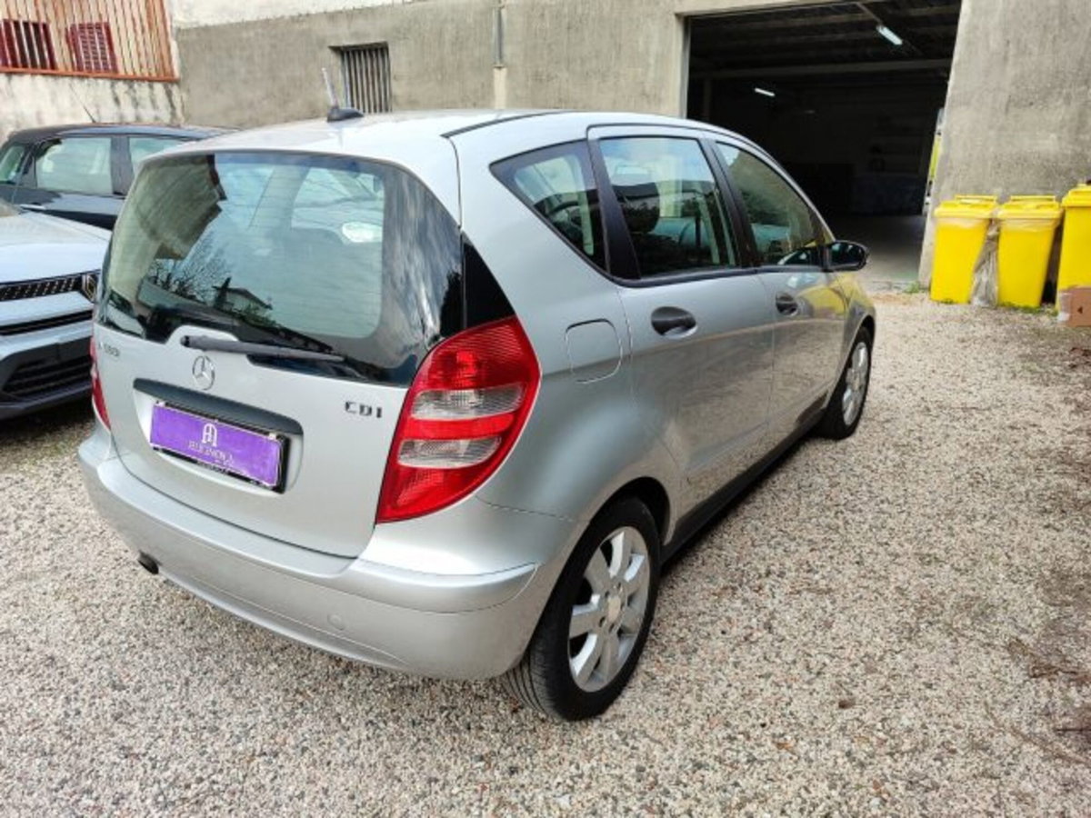 Mercedes-Benz Classe A 180 CDI Classic (4)